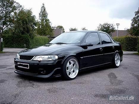 Opel Vectra B*Den sorte* - Nye ruller billede 1