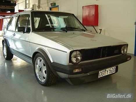 VW Golf GTI Pirelli * SOLGT* billede 1
