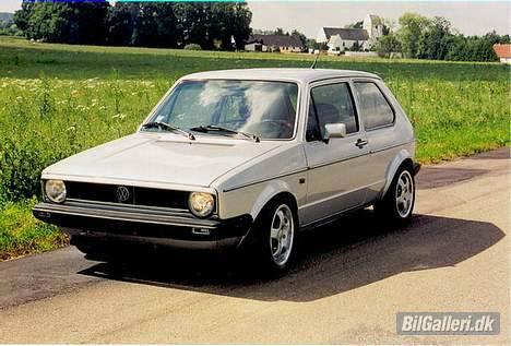 VW Golf I ** SOLGT ** billede 1