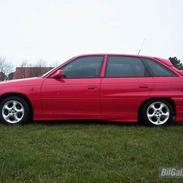 Opel Astra F 1.6iSE er solgt