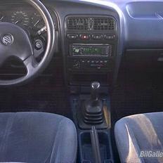 Nissan Primera 2.0 SLX