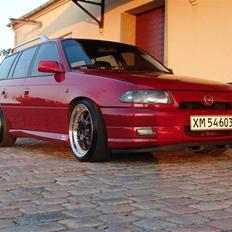 Opel Astra f caravan SOLGT