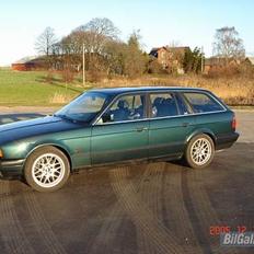 BMW 525i 24v st.car (SOLGT)