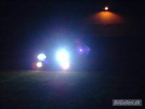 Volvo 740 - Prøvede at tage det billed med mine tågelygter tændt med det kunne min tlf ikke rigtigt finde ud af... hehe billede 12