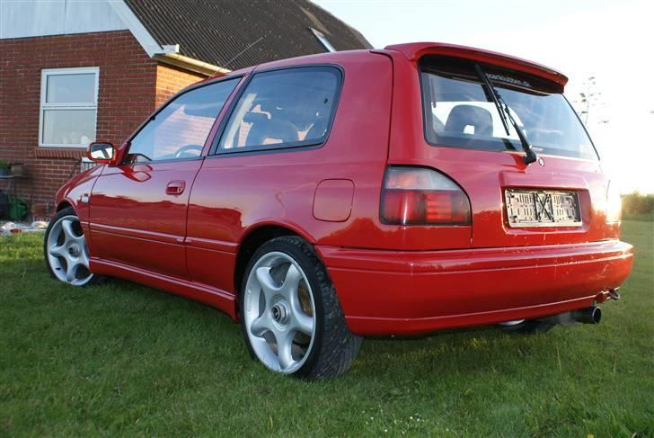 Nissan Sunny 2,0 GTi-(R) billede 4