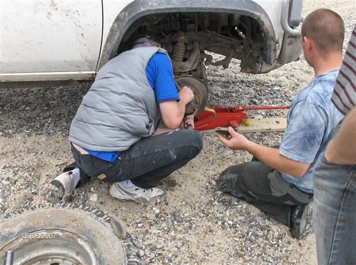 Nissan King Cab, Solgt til ophug -  lort i bremserne på strandtur med nissan 4x4 billede 7