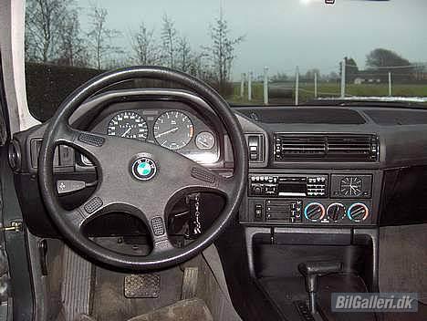BMW 520 iA E34 *SOLGT* billede 2