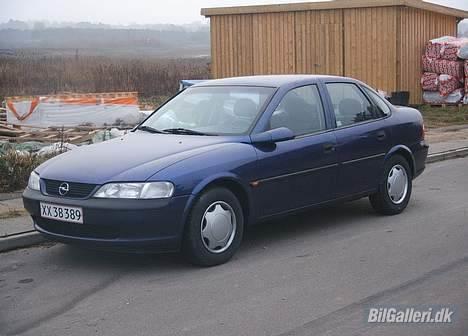 Opel Vectra B 1,8i 16v   Solgt - Billedet er taget dagen efter jeg hentede den billede 1