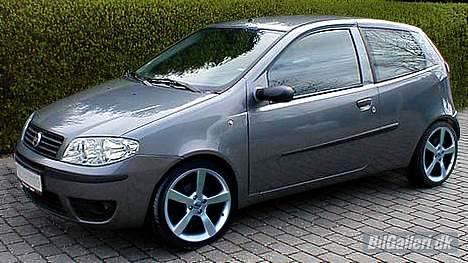Fiat Punto III *SOLGT* - Lavet i Photoshop, men sådan her vil den komme til at se ud til sommer engang :)... men kan dog ikke se supersprint potten på det billede billede 6