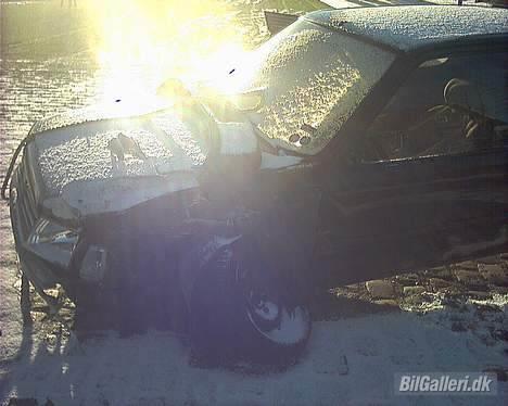 Peugeot 205 Xri - Total Skadet - Ja så skete det osse for mig  billede 16