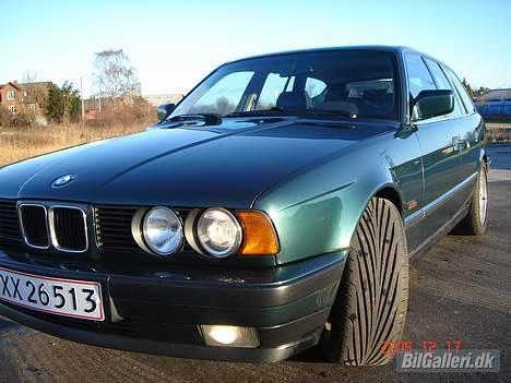 BMW 525i 24v st.car (SOLGT) billede 5