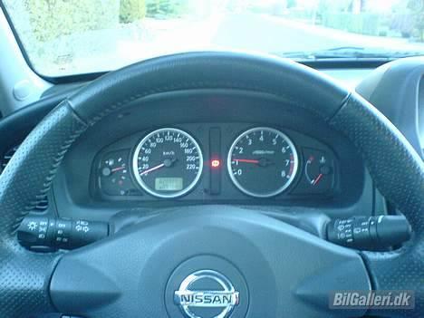 Nissan Almera billede 8