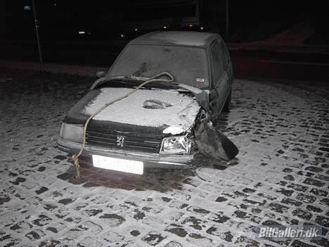 Peugeot 205 Xri - Total Skadet billede 17