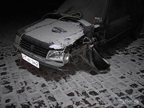 Peugeot 205 Xri - Total Skadet billede 18