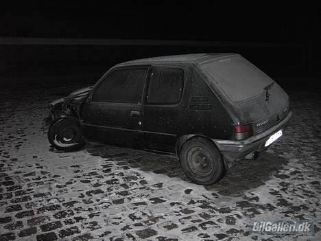 Peugeot 205 Xri - Total Skadet billede 20