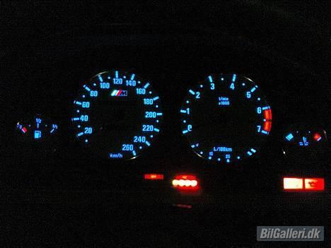 BMW 2.7 Eta - Her er de så om aftenen,det er svært at tage et ordenligt billede af dem,de skal ses irl... billede 16