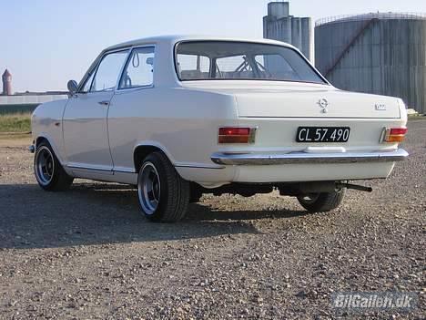 Opel Kadett B *SOLGT* billede 2