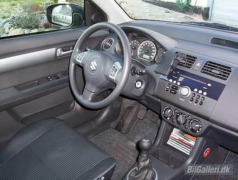 Suzuki Swift - SOLGT billede 2