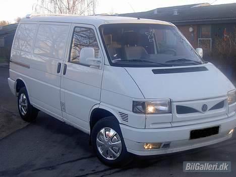 VW TRANSPORTER 2,5 TDI billede 2