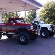 Chevrolet Silverado K30 X ARMY