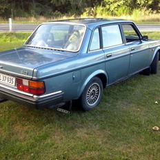 Volvo 244