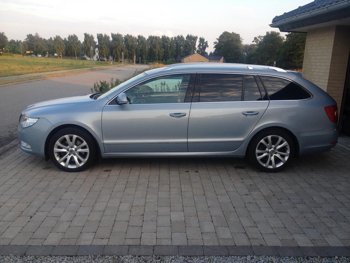 Skoda Superb combi elegance billede 6