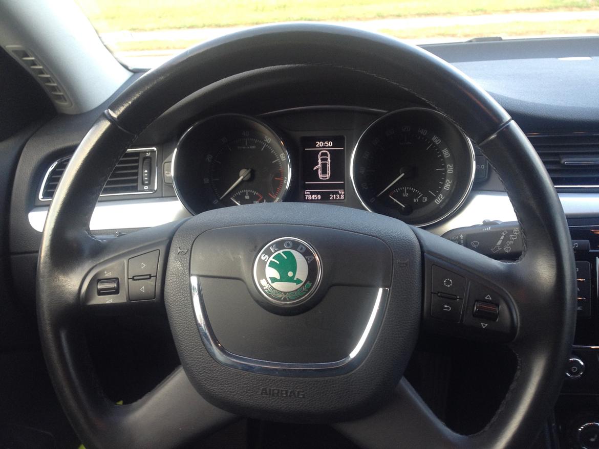 Skoda Superb combi elegance billede 10