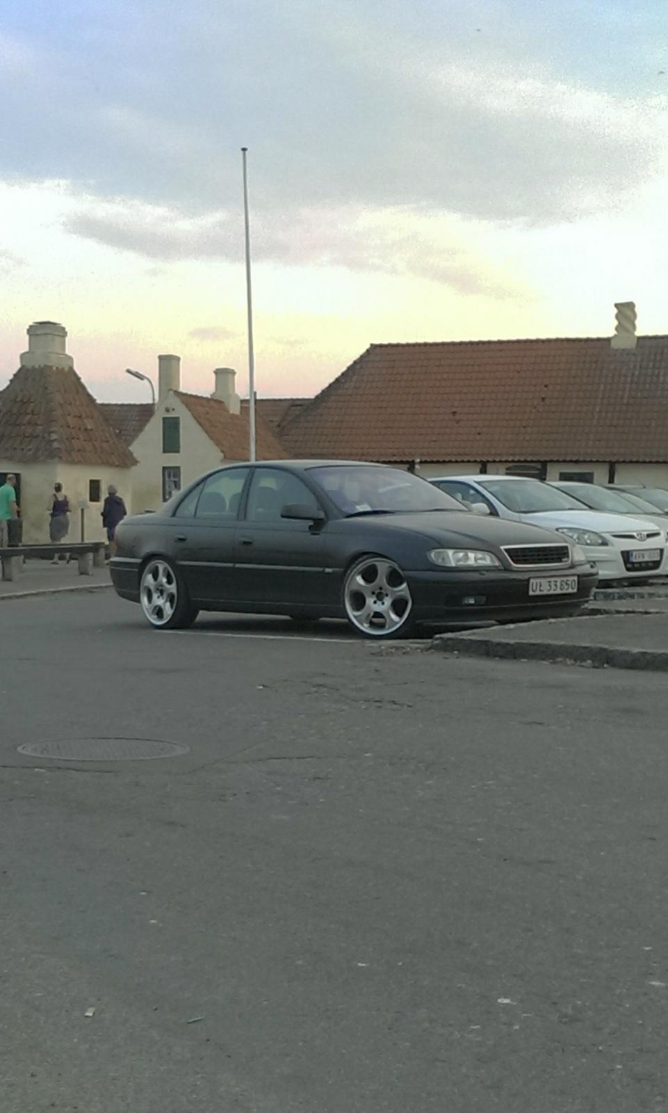 Opel Omega B 2,6 V6 aut. Elegance billede 2