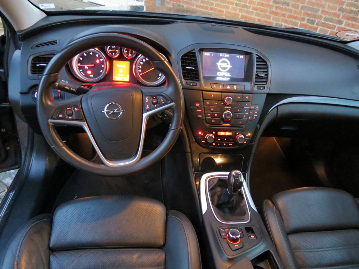 Opel Insignia 2,0T 220 Cosmo ST billede 11