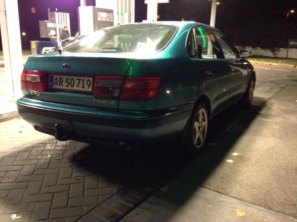 Toyota Carina TOTALSKADET billede 7