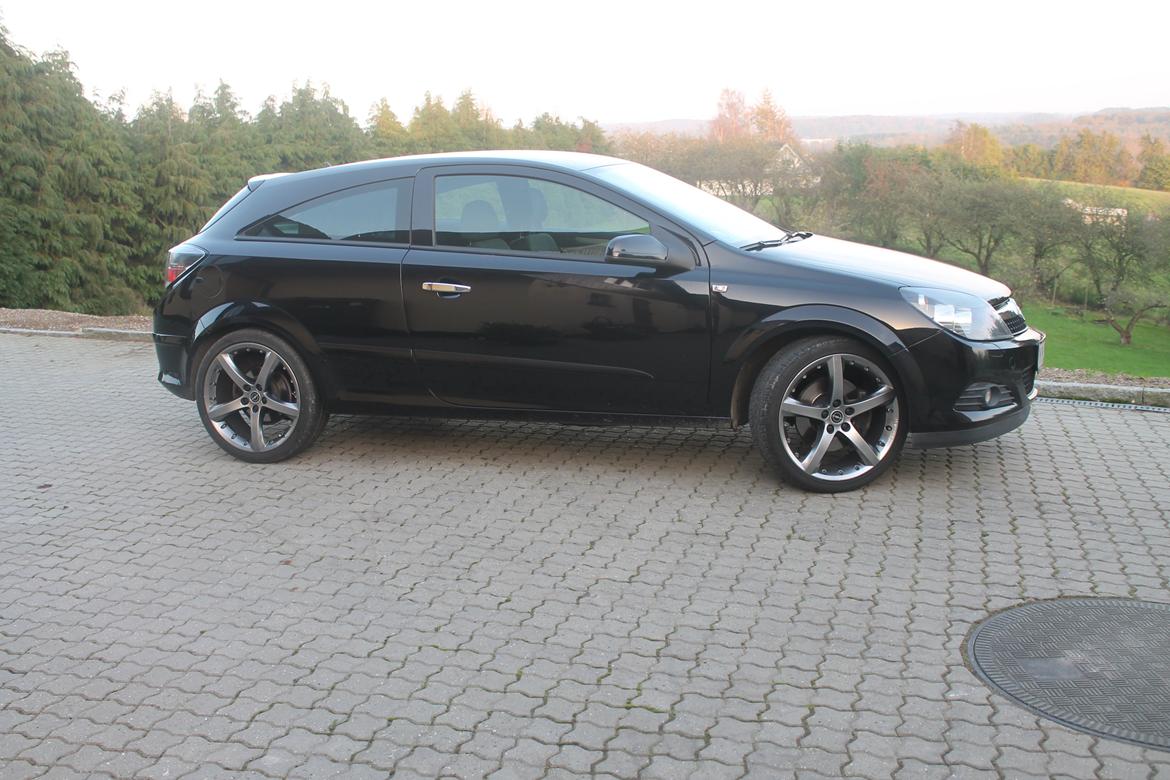 Opel Astra GTC 1.6 Turbo billede 4