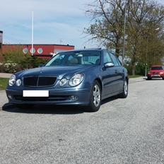 Mercedes Benz E320 AVANTGARDE SPORT