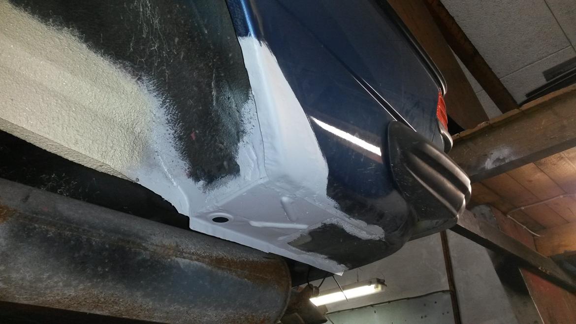 Mercedes Benz 250 - venstre bagskærm billede 9