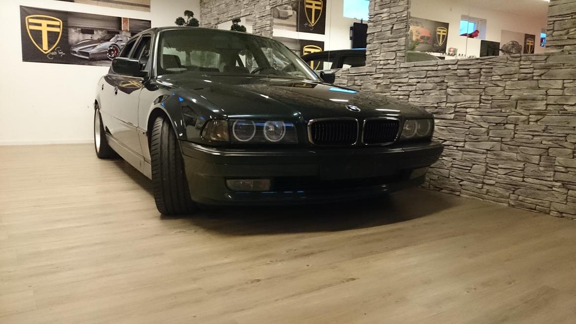 BMW 740i E38 billede 2