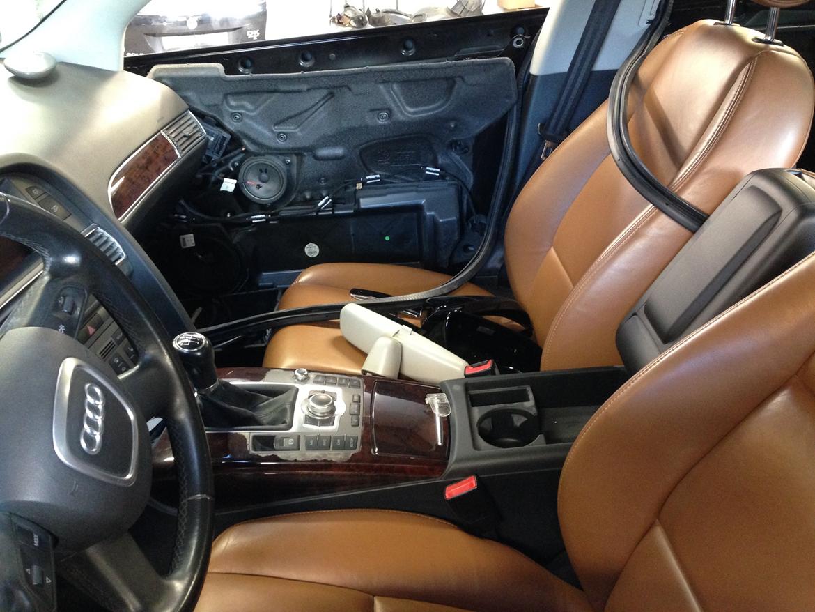 Audi A6 2,4 V6 solgt - færdig hos maler og under samling billede 17