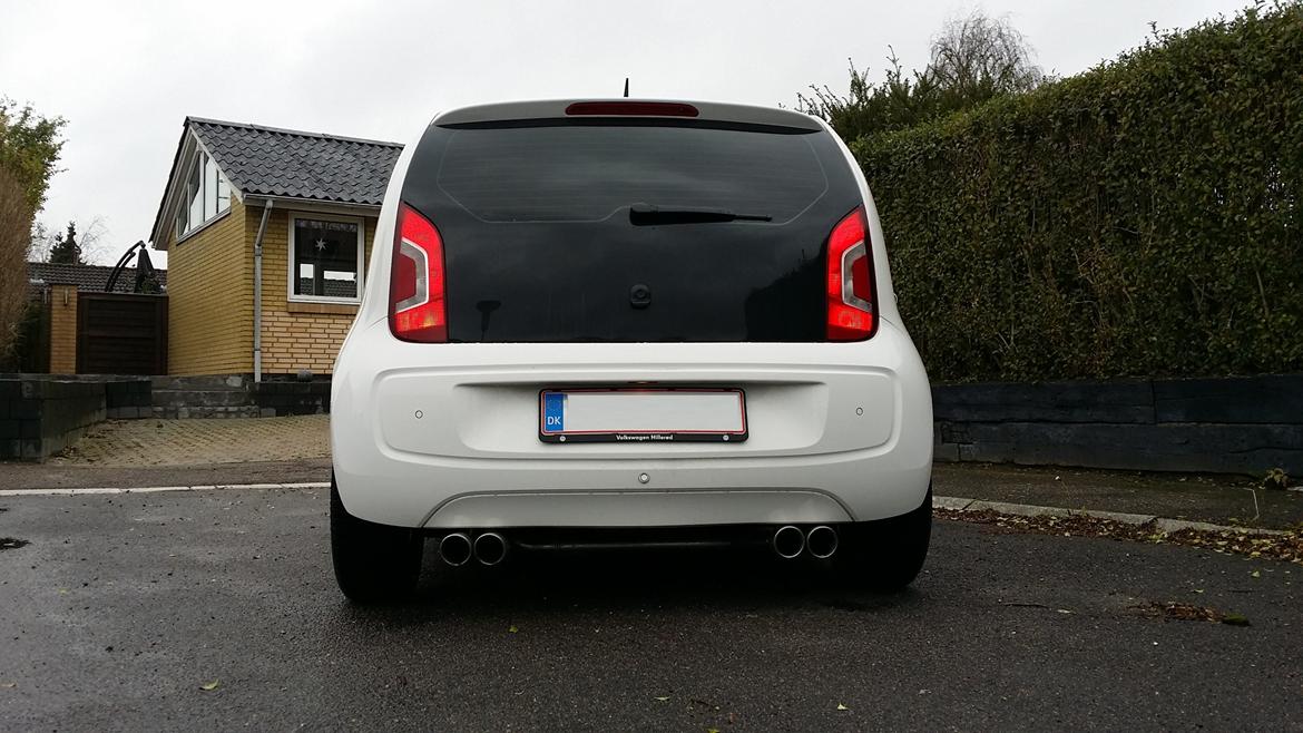 VW High UP! - Så kom bagpotterne på. Den lyder rigtig fed nu, på trods af det kun er en tre cylindret billede 9