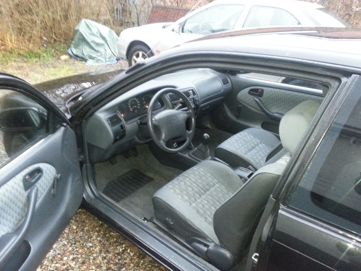 Toyota Corolla E10 billede 8