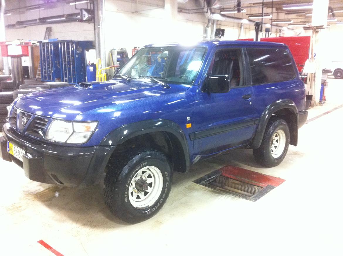 Nissan Patrol Y61 billede 1