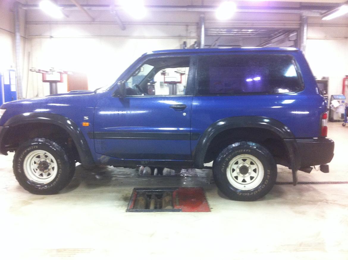 Nissan Patrol Y61 billede 3