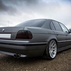 BMW E38, 740i V8 - THE BEAST // SOLGT