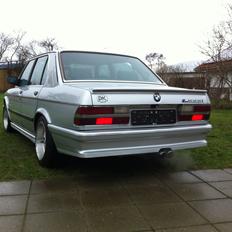 BMW E28 ///M535i