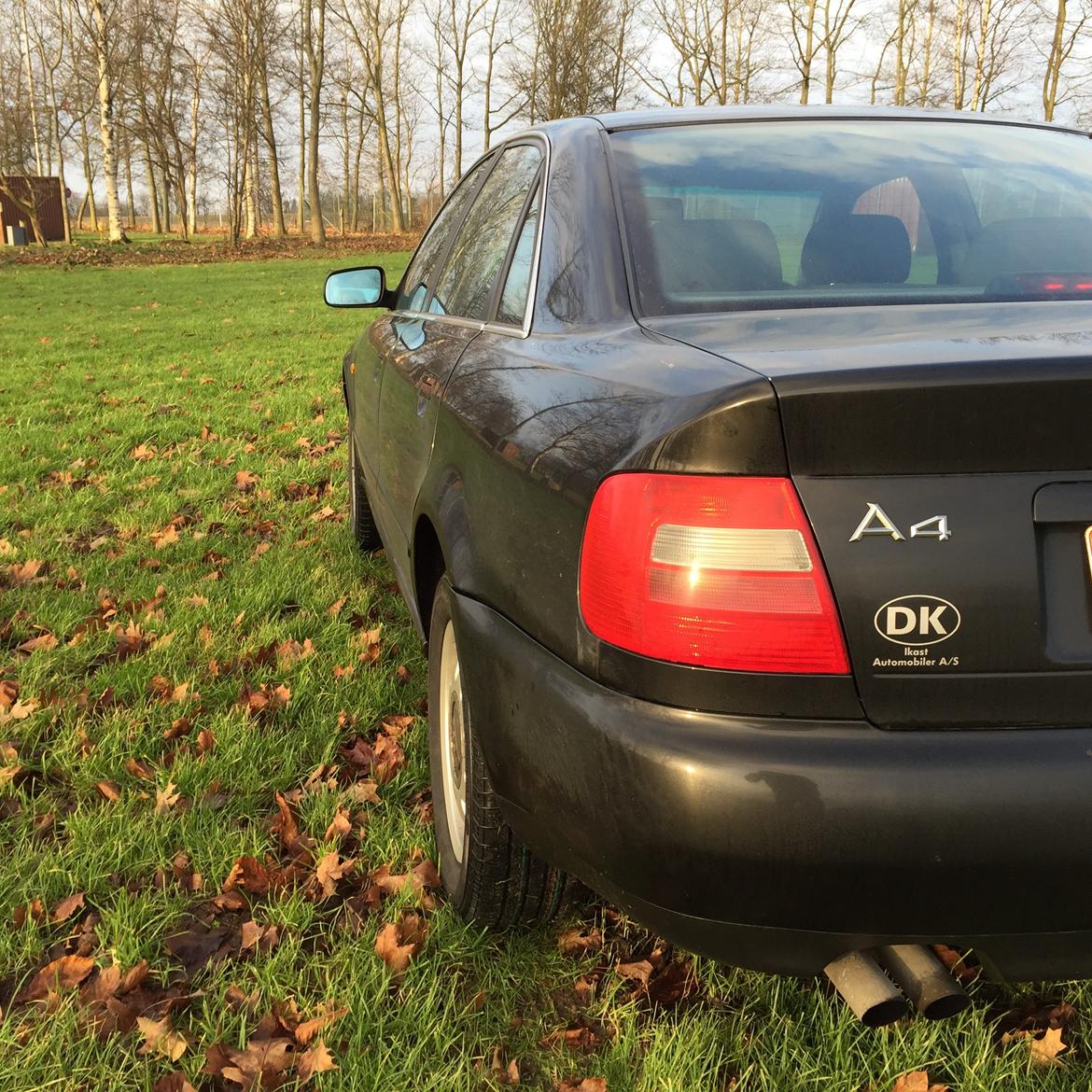 Audi A4 2.8 V6 Solgt billede 13