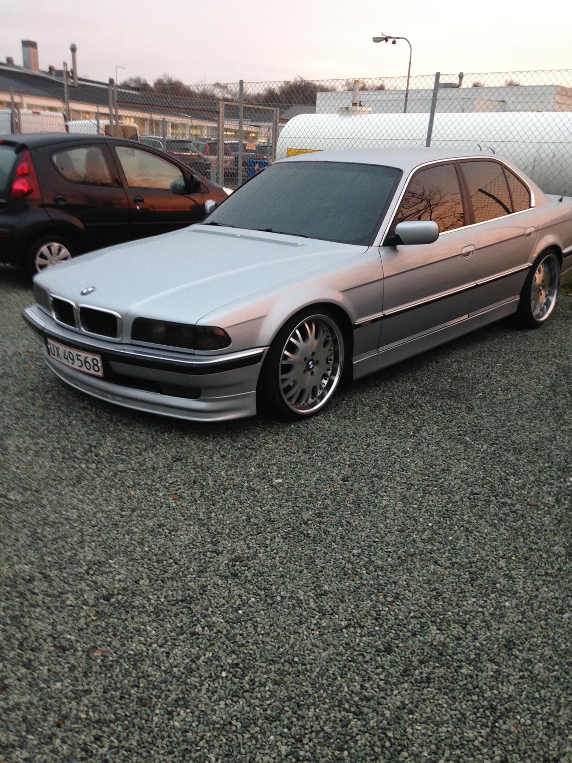 BMW e38 740i v8 billede 1