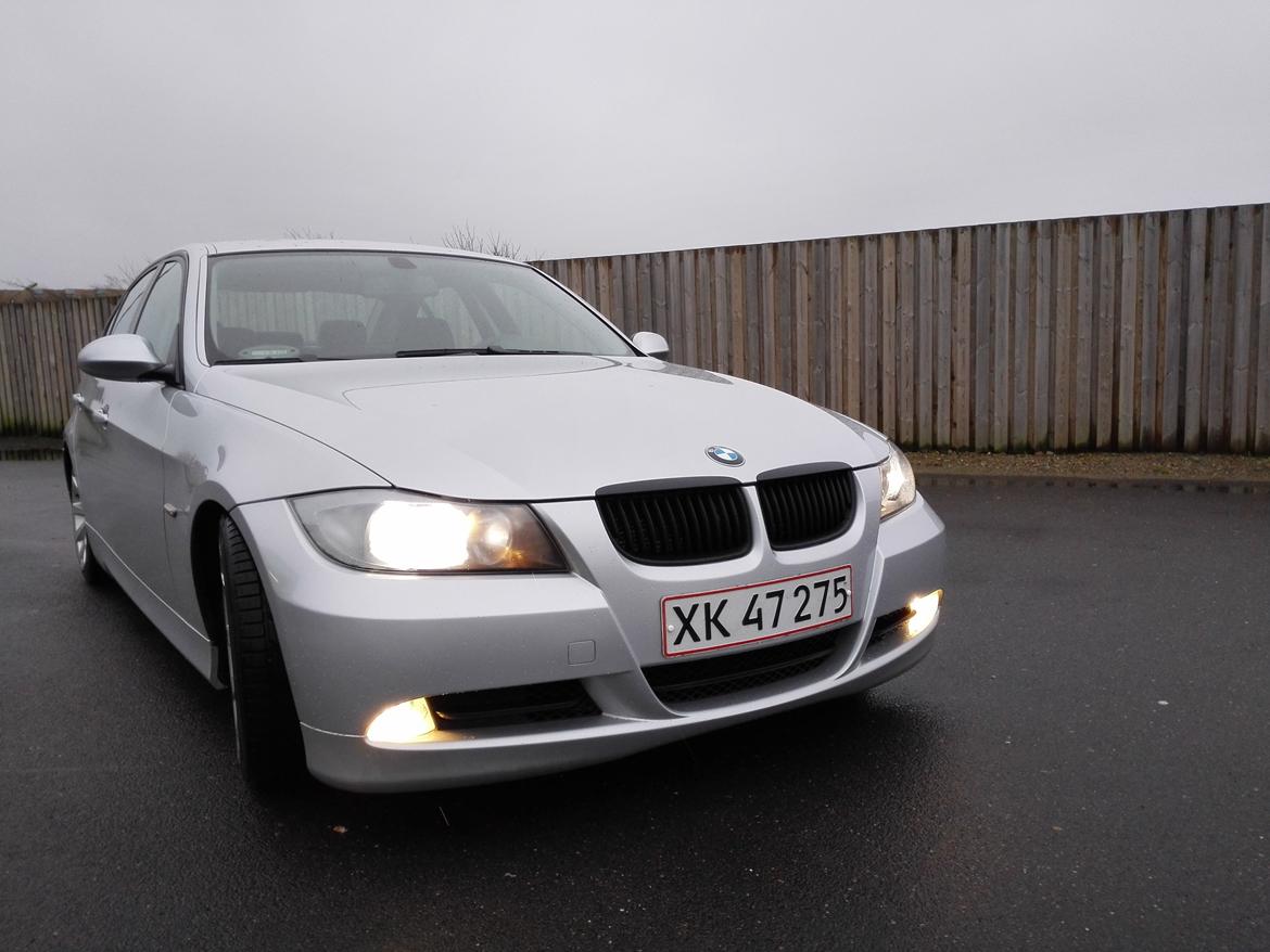 BMW E90 320i / Solgt ! billede 4