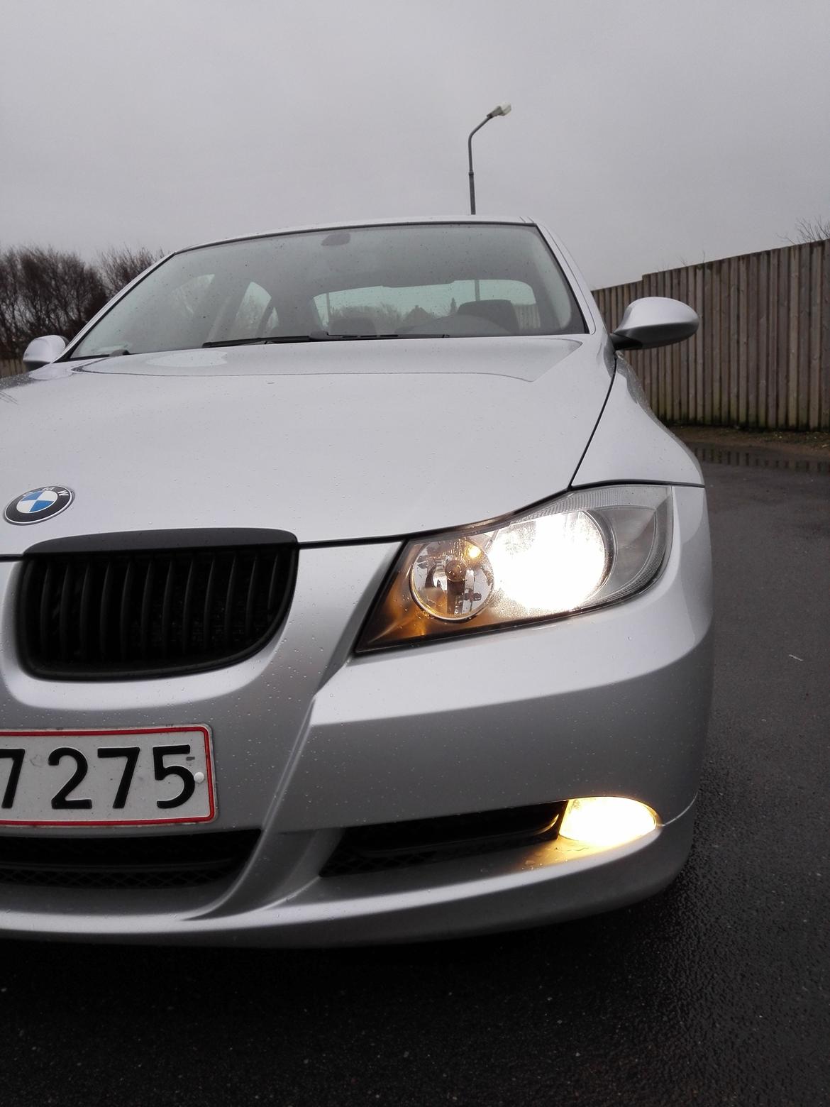 BMW E90 320i / Solgt ! billede 5