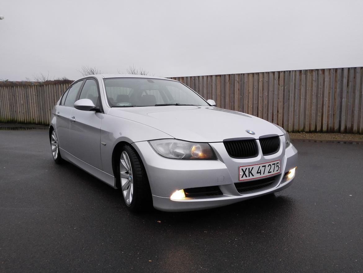 BMW E90 320i / Solgt ! billede 1