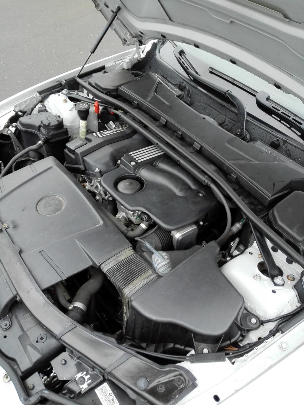 BMW E90 320i / Solgt ! billede 14