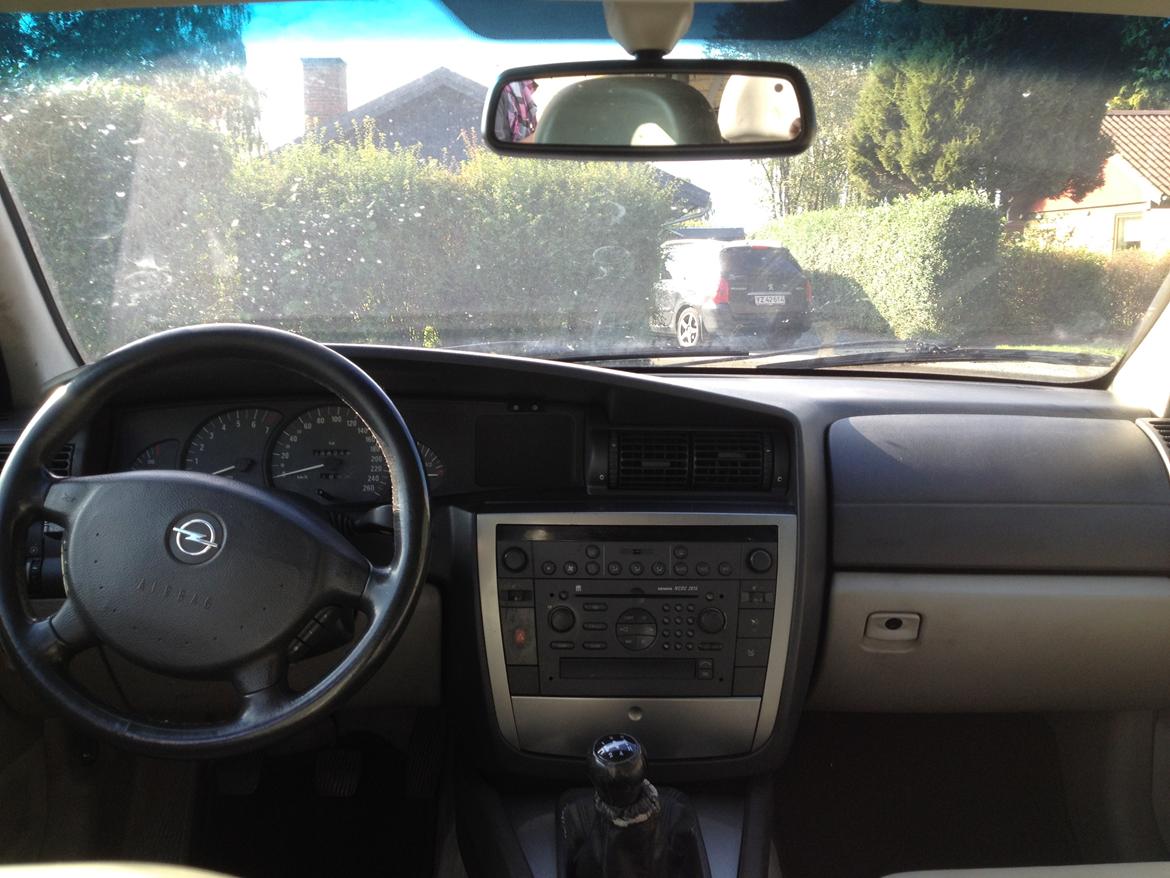 Opel Omega B billede 10