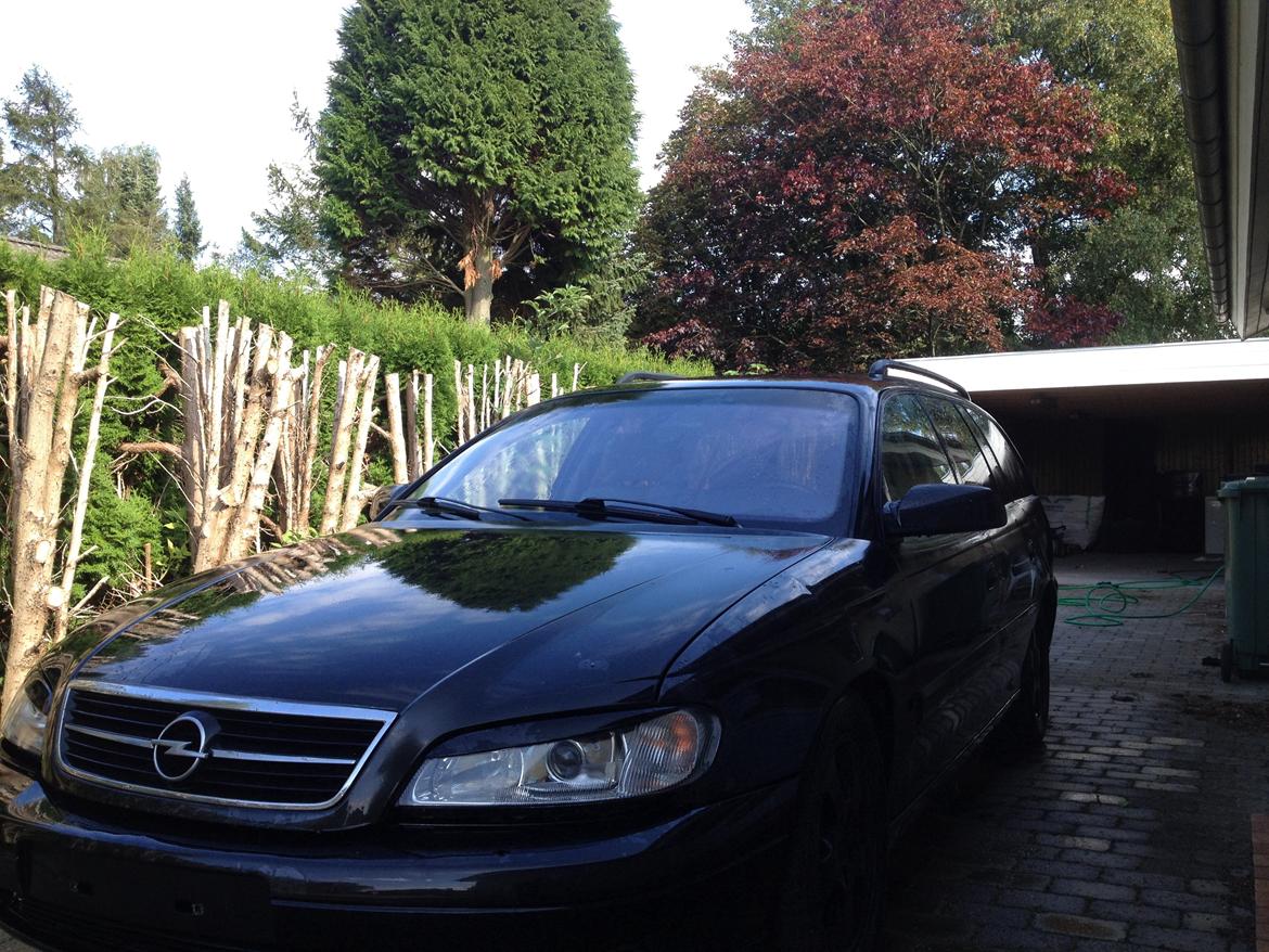 Opel Omega B billede 1