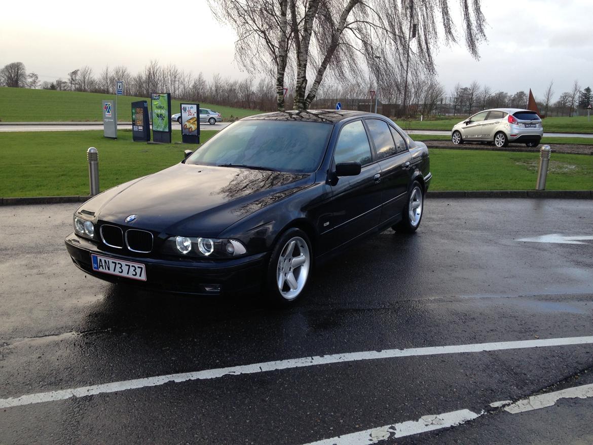 BMW 523i billede 1